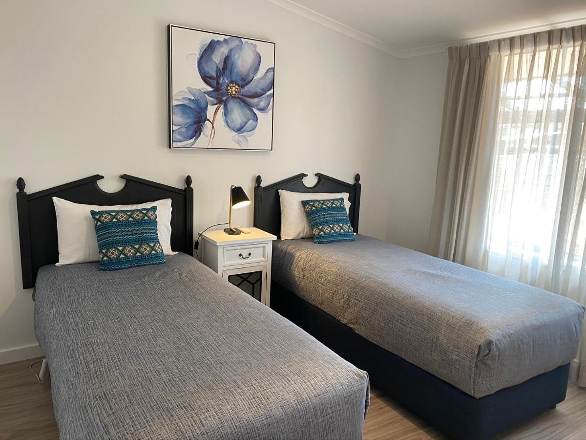 New England Motor Lodge Glen Innes Zewnętrze zdjęcie